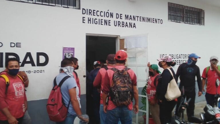 Amenazan con paro trabajadores recolectores de basura de Playa del Carmen