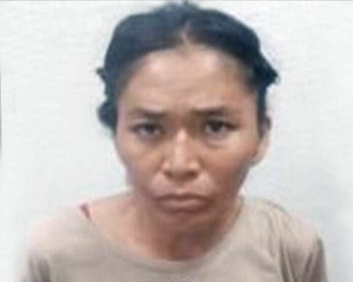 Condenan a madrastra por 'rentar' a sus hijastras de 13 y 15 años por dinero