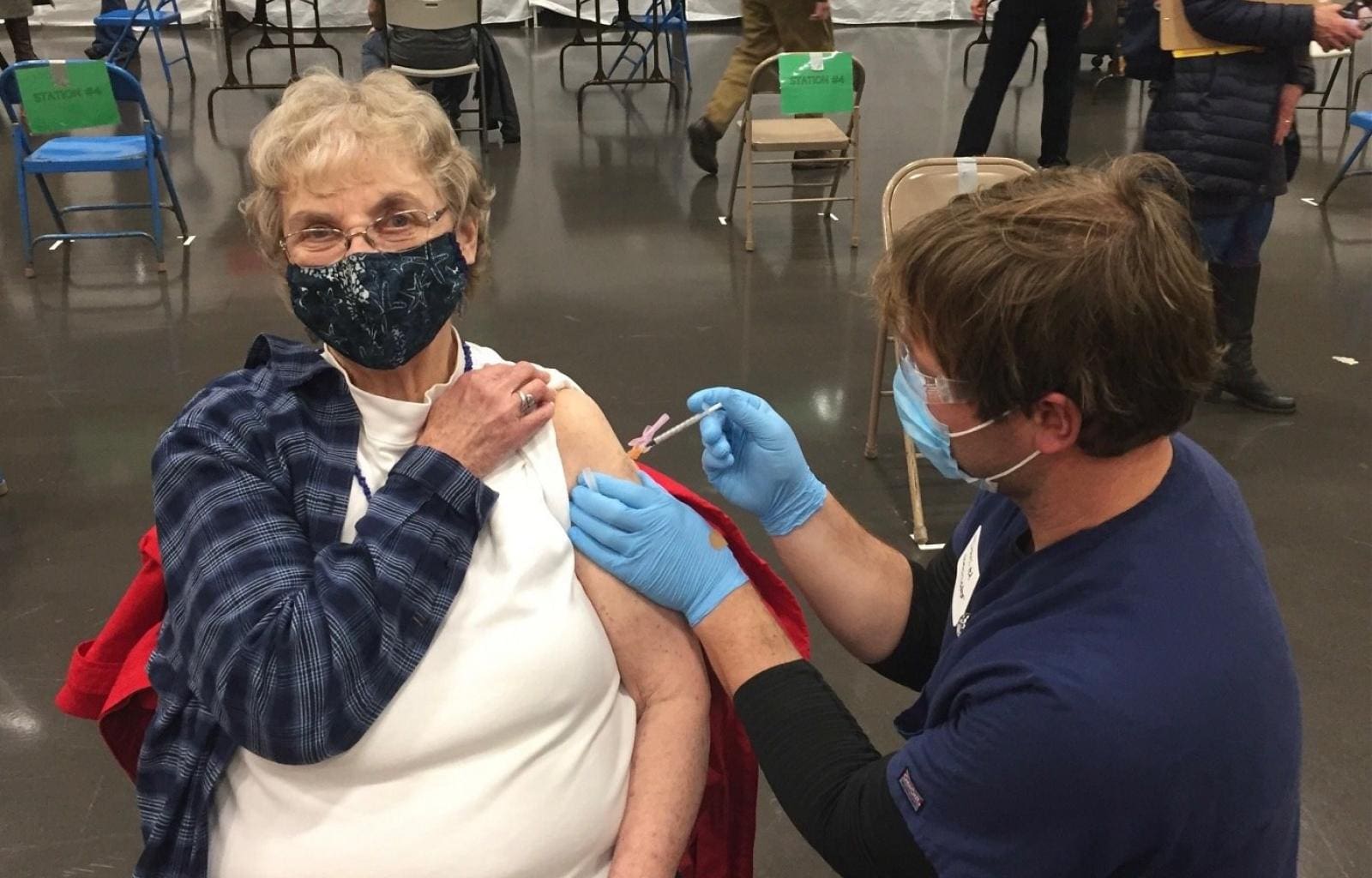 Alaska dará premios de 49 mil dólares para impulsar la vacunación contra COVID