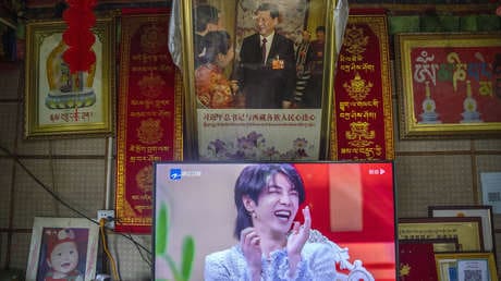 China prohíbe que “hombres afeminados” y otras estéticas “anormales” aparezcan en la televisión