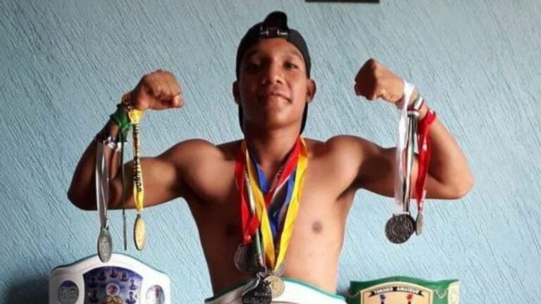 Boxeador quintanarroense se debate entre la vida y la muerte tras ser baleado en Cancún
