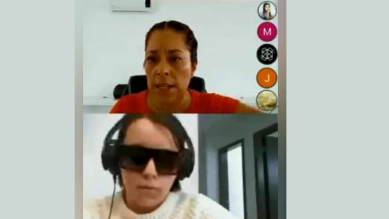 VIDEO: Una maestra descubre en su clase Online que su alumna es golpeada y corría peligro