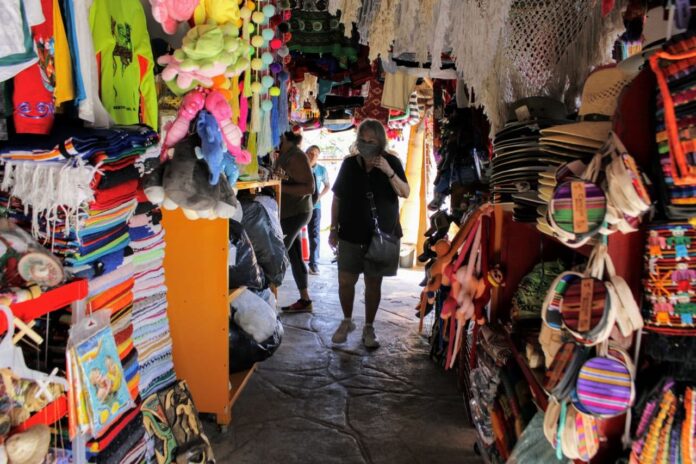 Puerto Morelos, listo para recibir a miles de visitantes por el puente de Día de Muertos