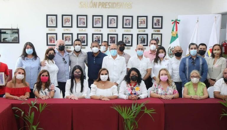 Presentan ante DIF nacional programa Ama a quien le falte techo y cama