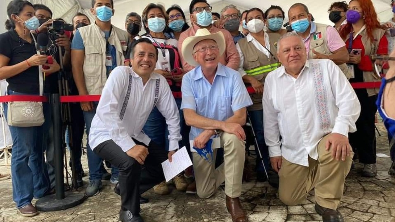 Reaparece Rafael Marín junto a Cuitláhuac García y Ken Salazar en Veracruz