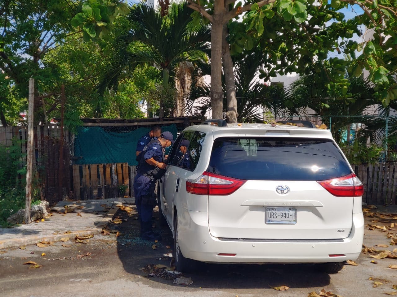 Hallan camioneta con reporte de robo en Cancún