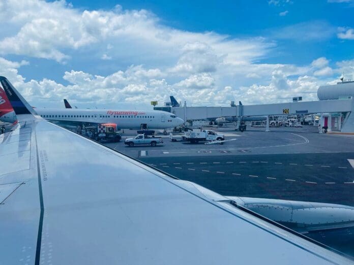 Serán hasta 432 las operaciones que se llevarán a cabo este viernes 15 en el aeropuerto internacional de Cancún