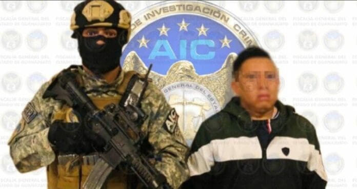 Detuvieron a un ex director de la Policía Municipal en una localidad de Guanajuato; investigan sus nexos con un grupo criminal