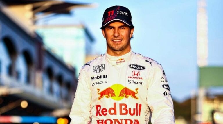 Sergio "Checo" Pérez consiguió el tercer lugar en el Gran Premio de Turquía de este domingo; buen resultado