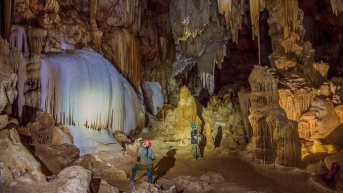 El Tren Maya pasará encima de la 'Gruta de los Aluxes' de Puerto Aventuras
