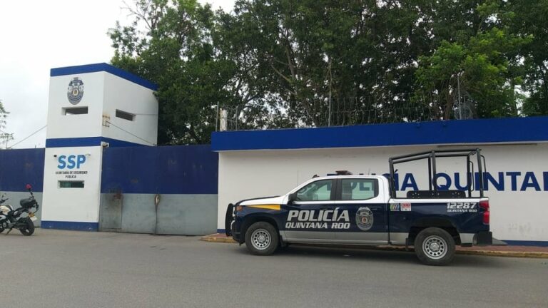 Extraña movilización de taxistas a sede de la Policía Estatal