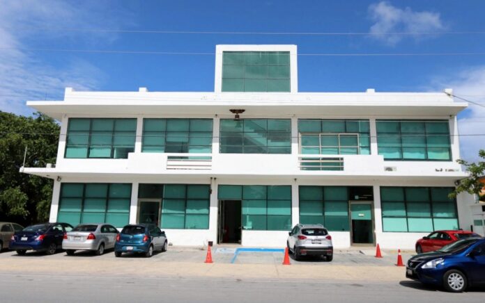 Niegan ex regidores de Puerto Morelos haber recibido bono por fin de trienio