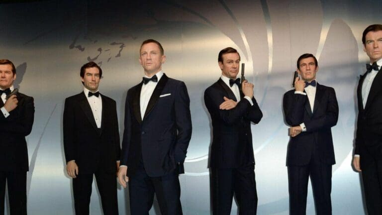 Piden que James Bond sea gay en próximas películas