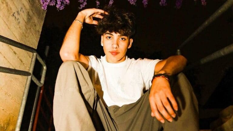 Estrella del TikTok muere a los 19 años en un accidente tras una persecución policiaca