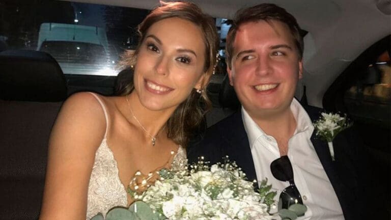 Se casan después de tener una relación de 10 años por redes sociales