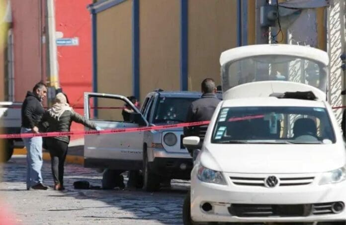 Son ya 13 los policías detenidos por el asesinato de ministeriales en Tecamachalco; se suman al jefe de la corporación previamente detenido. Foto: Agencia Enfoque