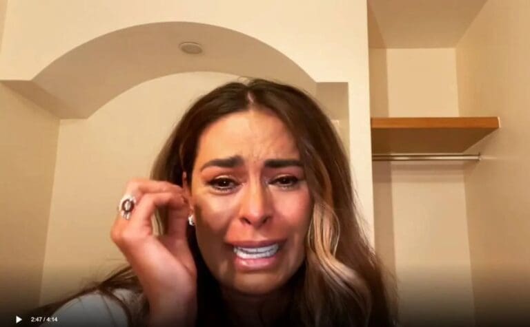 Llora Galilea Montijo: “Suplico ya paren los ataques a mi persona”