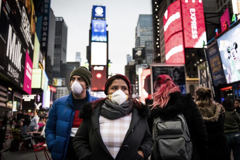 Declaran estado de emergencia en Nueva York ante la variante ómicron