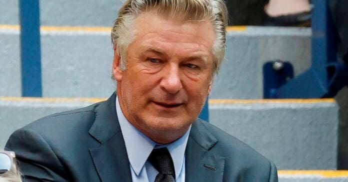 El actor Alec Baldwin ha contratado al abogado que lo defenderá por el homicidio imprudencial ocurrido en la filmación de 