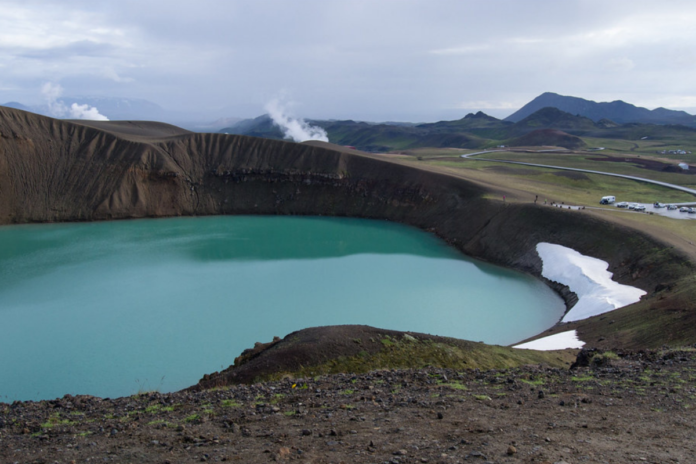 Un equipo de científicos de 38 institutos de investigación planean perforar la zona del volcán Krafla