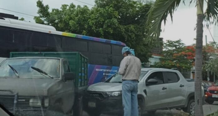 Se registra accidente en la Avenida Bonampak de Cancún