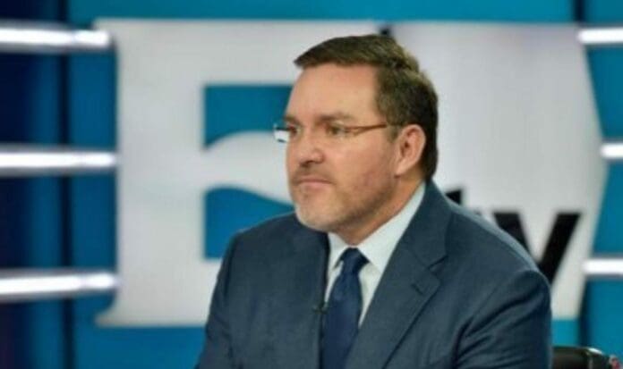 Un diputado fue cachado en el baño; y es que estaba en plena sesión, pero ni apagó su cámara ni se ausentó. Alguien grabó el momento; ya se viralizó, Foto: Redes sociales