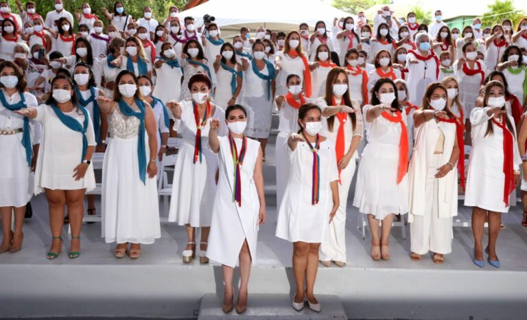 Toma protesta Rosita Escobedo Campos como presidenta honoraria del Sistema DIF Solidaridad