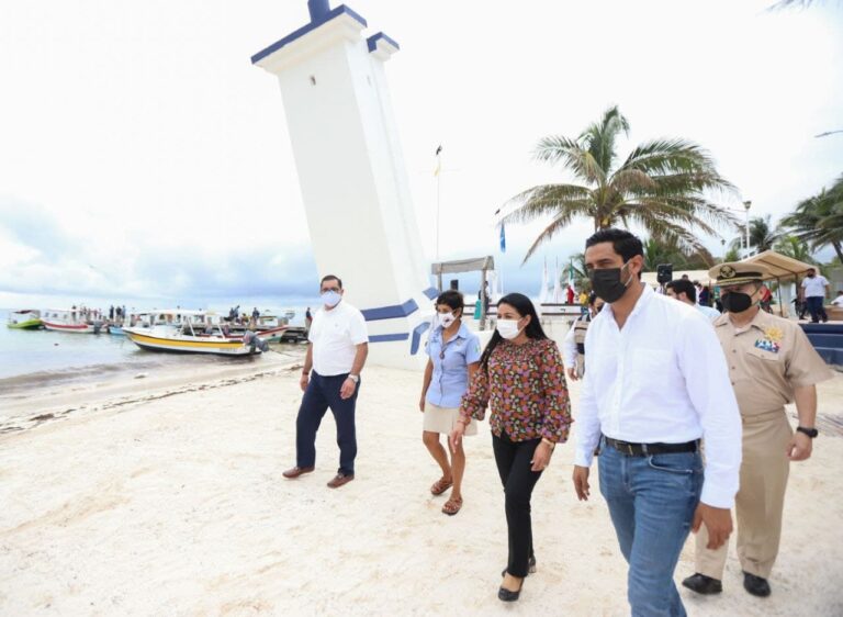 Recibe Puerto Morelos estandarte “Blue Flag” en la playa de la Ventana al Mar, para el periodo 2021-2022