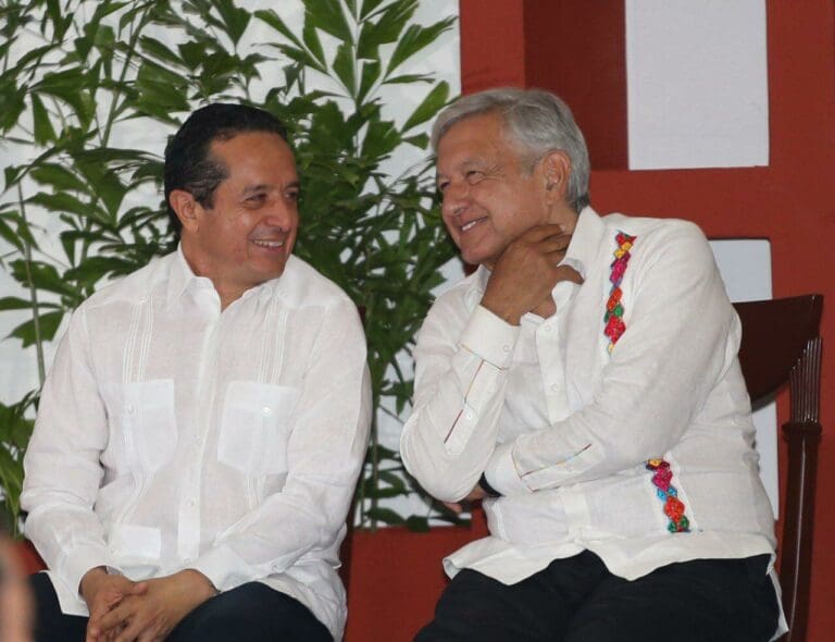 AMLO insistió en que invitará a Carlos Joaquín a su gabinete; “estoy a gusto con el trabajo que está haciendo”