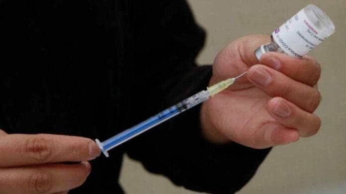 Se ha confirmado la vacunación de menores en nuestro país; en este caso para los de 15 a 17 años. El registro estará disponible desde el viernes.