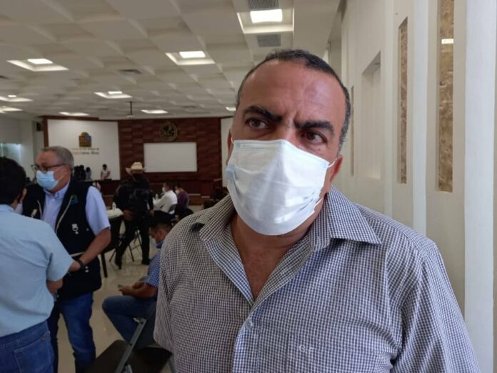 construcción de carretera propietario de racho