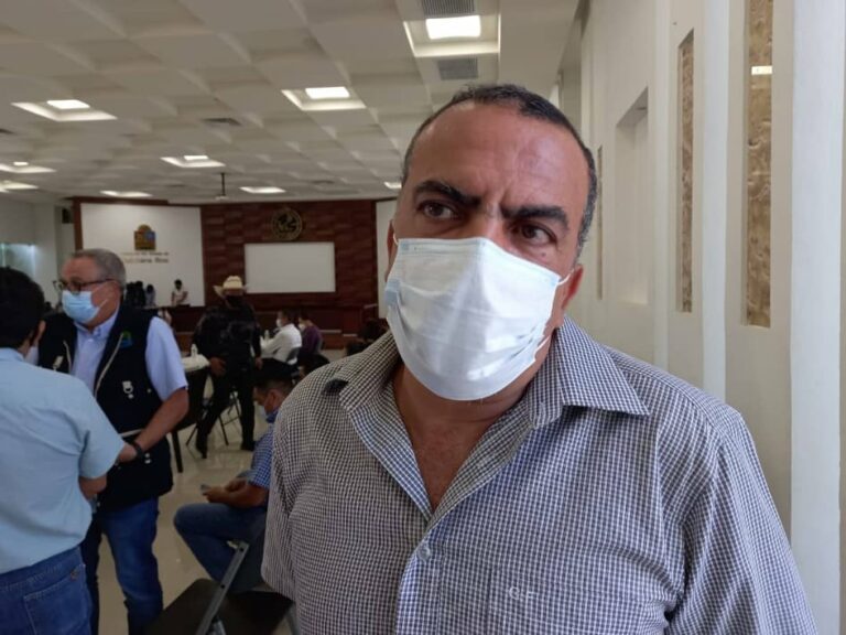 construcción de carretera propietario de racho