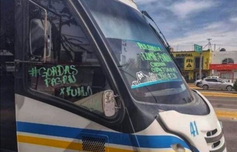 “Gordas pagan por kilo”: Chofer recibe sanción por letrero discriminatorio en Durango