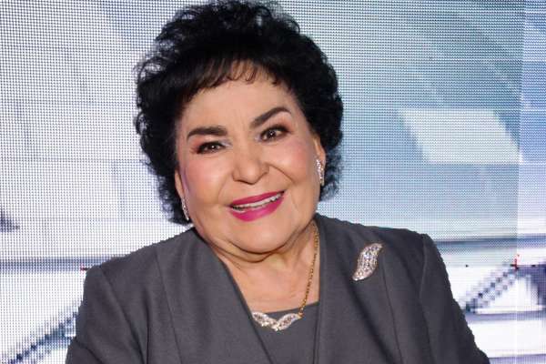 Hospitalizan de emergencia a Carmen Salinas