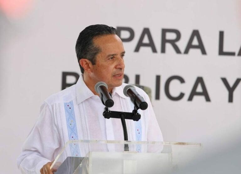 El mandatario estatal Carlos Joaquín está ubicado en el quinto lugar dentro de los mejor evaluados por un sondeo en el mes de octubre 2021.