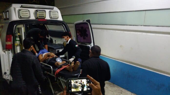 Hieren de bala a joven en Villas Otoch Paraíso