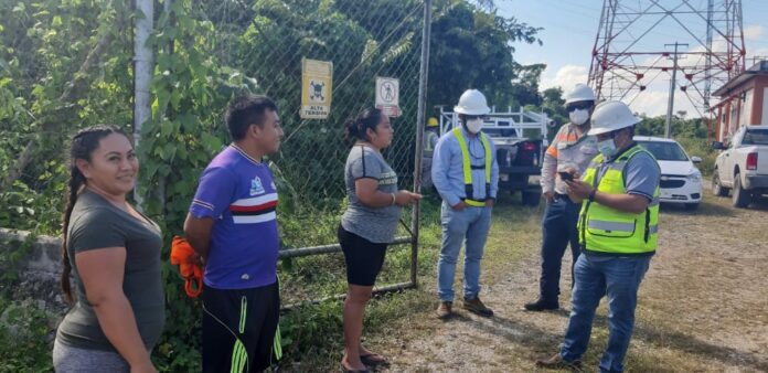 Sufren apagón de tres días en comunidades de Lázaro Cárdenas