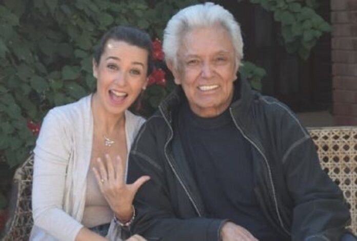 Se compromete Alberto Vázquez