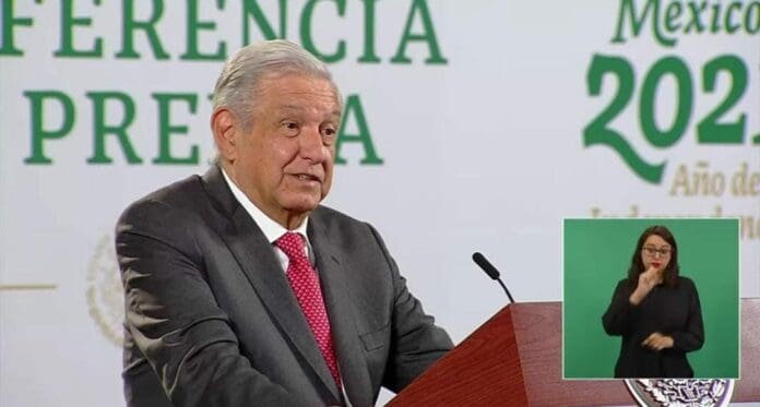 AMLO dijo que ya tienen una estrategia para evitar que los grandes proyectos de su sexenio sean privatizados cuando él ya no gobierne.