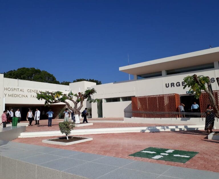 Se reanudó este día la vacunación de menores de edad con comorbilidades en Chetumal, la capital de la entidad. Serían hasta 84 inmunizados.