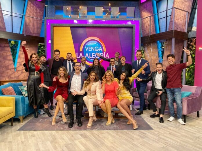 Por falta de trabajo, exconductora de 'Venga La Alegría' vende árboles navideños