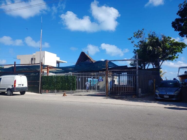 Muere turista mientras snorkeleaba en Puerto Juárez