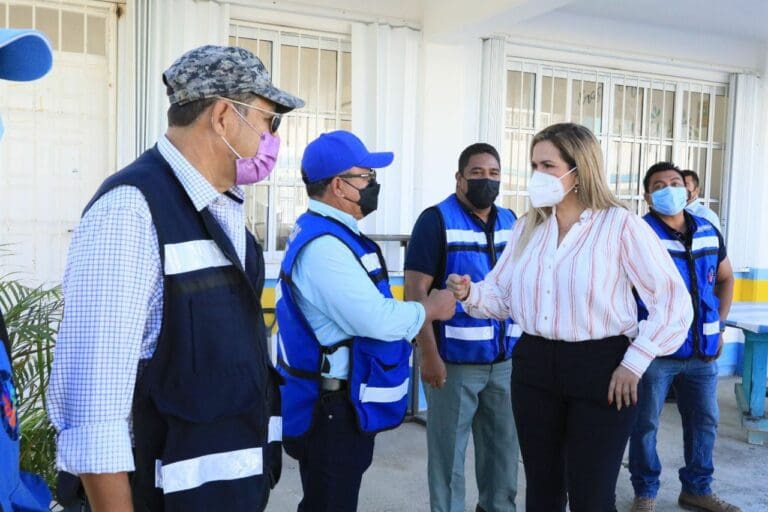 Redobla esfuerzo gobierno solidarense para rehabilitar escuelas