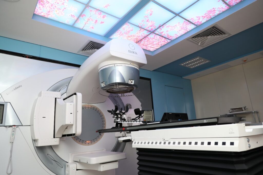 Con más y mejores servicios de salud brindamos una mayor calidad de vida a las y los quintanarroenses: Carlos Joaquín