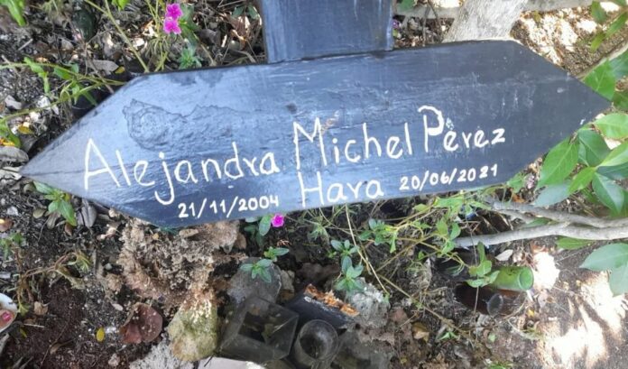 Denuncian vandalismo en tumba de víctima de feminicidio