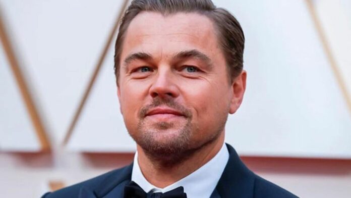 Leonardo Dicaprio salta a lago congelado para rescatar a dos perritos