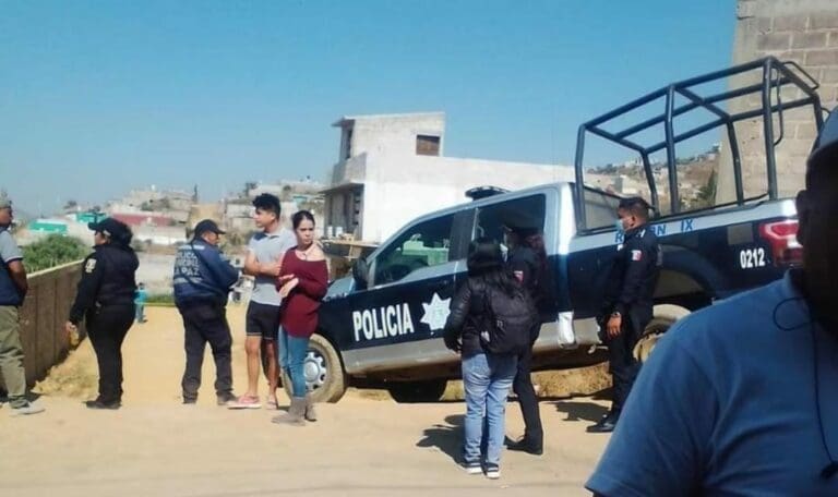 Otro crimen en el Edomex; asesinan a niña de 13 años: fue a dejar a su hermanita a la escuela y ya no volvió. Una terrible historia. Foto: TW de Reporteros en movimiento
