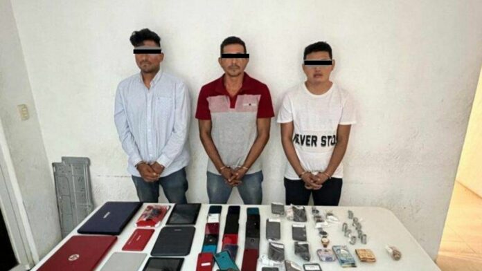 Detienen en Playa del Carmen a Lucio, Ramón y Fernando con botín de joyas y efectivo