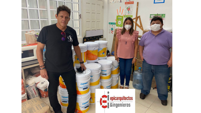 Empresarios se unen por las y los niños de Playa del Carmen, apadrinan escuelas