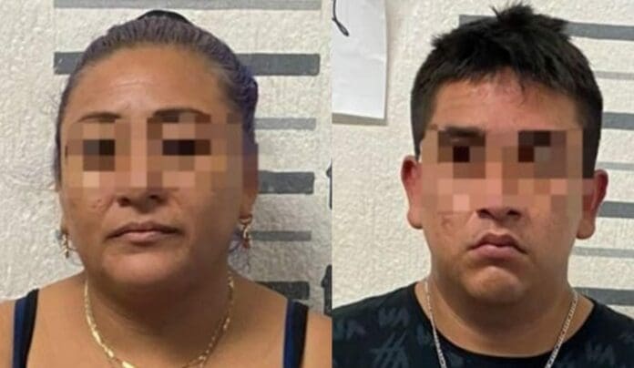Dos sujetos fueron detenidos por la Policía de Playa del Carmen; les encontraron un arma larga y varios dosis de droga. Los agarraron en In House. Foto: SP de Solidaridad